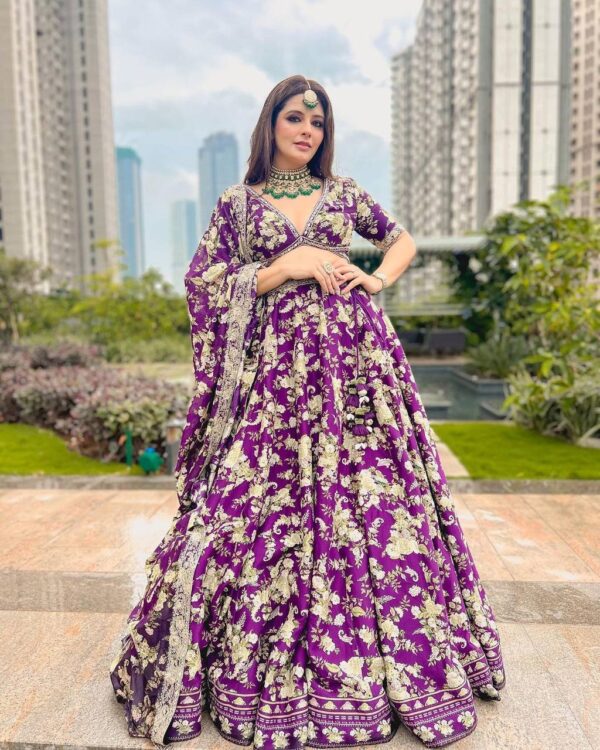 Leenga choli